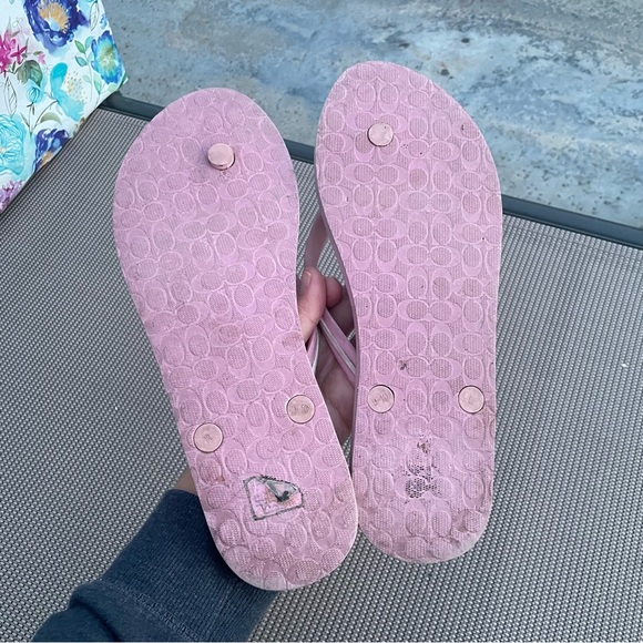 Coach signature flip flops pink white size 9 - Picture 5 of 5